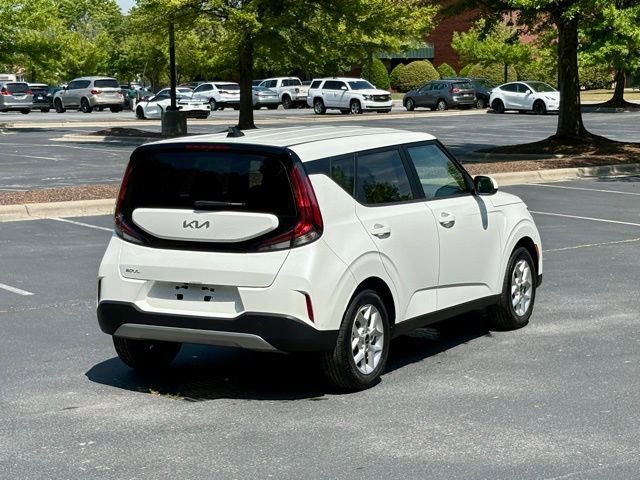 Used 2025 Kia Soul LX w/ LX Technology Package image 7