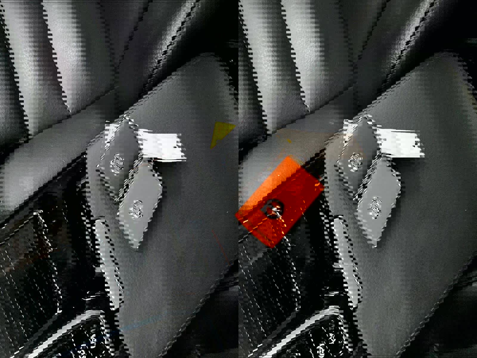 Used 2021 Volvo S60 T8 Inscription image 12