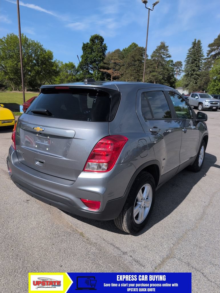 Used 2020 Chevrolet Trax LS w/ Tint and Cruise Package AWD/4WD image 4