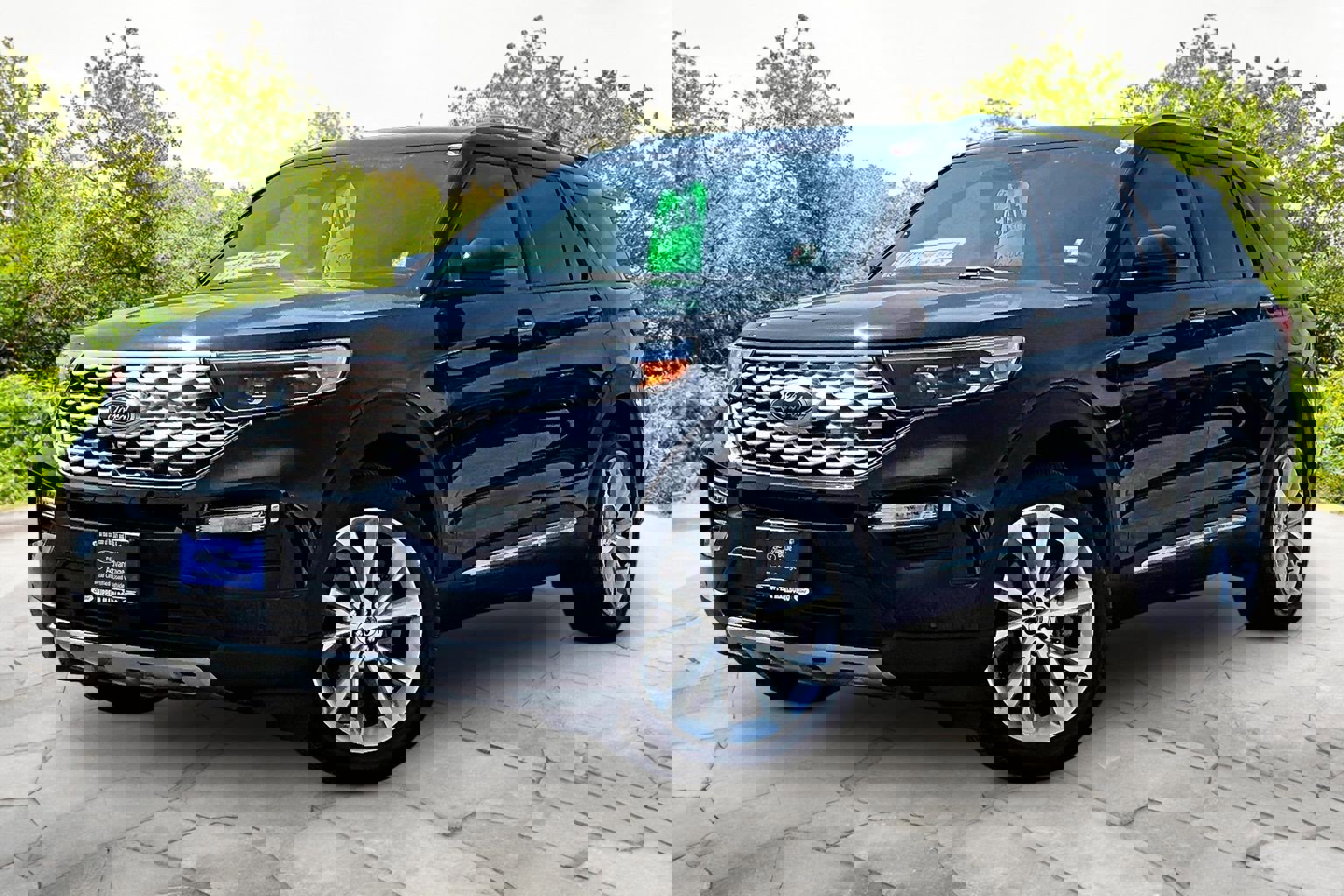 Used 2024 Ford Explorer Platinum w/ Technology Package image 12