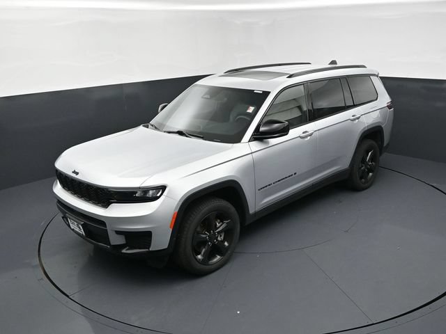 Used 2023 Jeep Grand Cherokee L Laredo AWD/4WD image 14