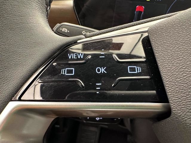 Used 2025 Audi A6 e-tron Premium w/ Ultra Package AWD/4WD image 30