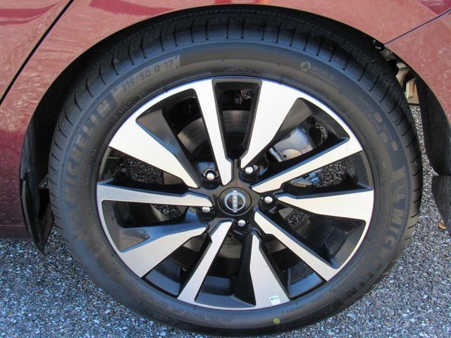 New 2025 Nissan Sentra SV w/ SV Premium Package image 7