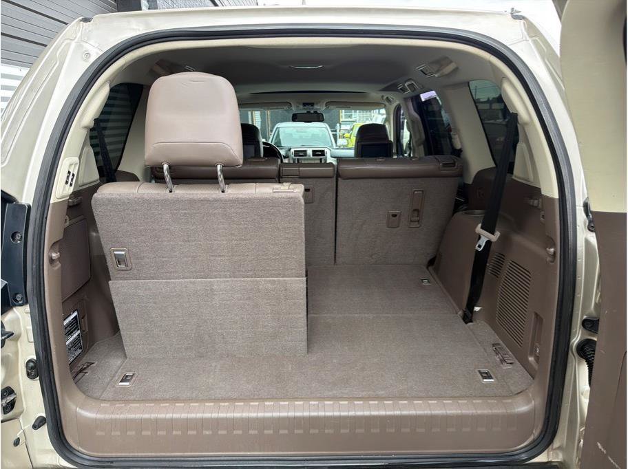Used 2011 Lexus GX 460 Premium AWD/4WD image 24