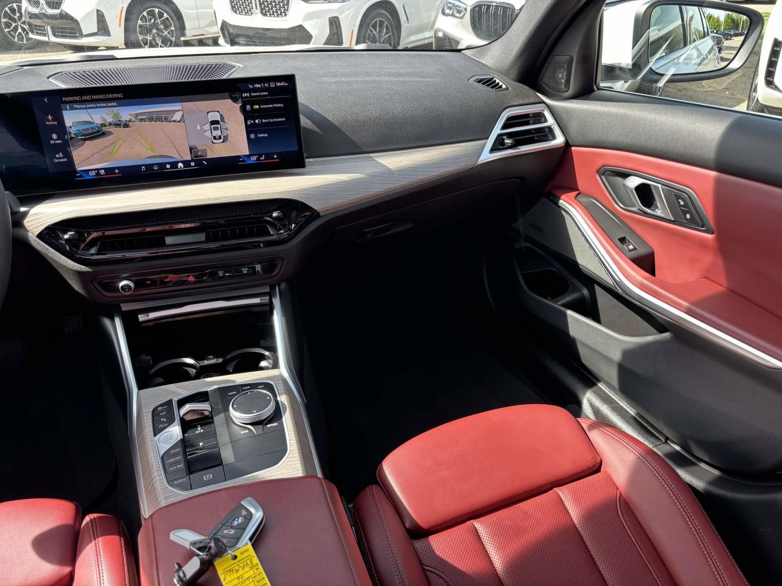 Used 2025 BMW 330i xDrive Sedan AWD/4WD image 32