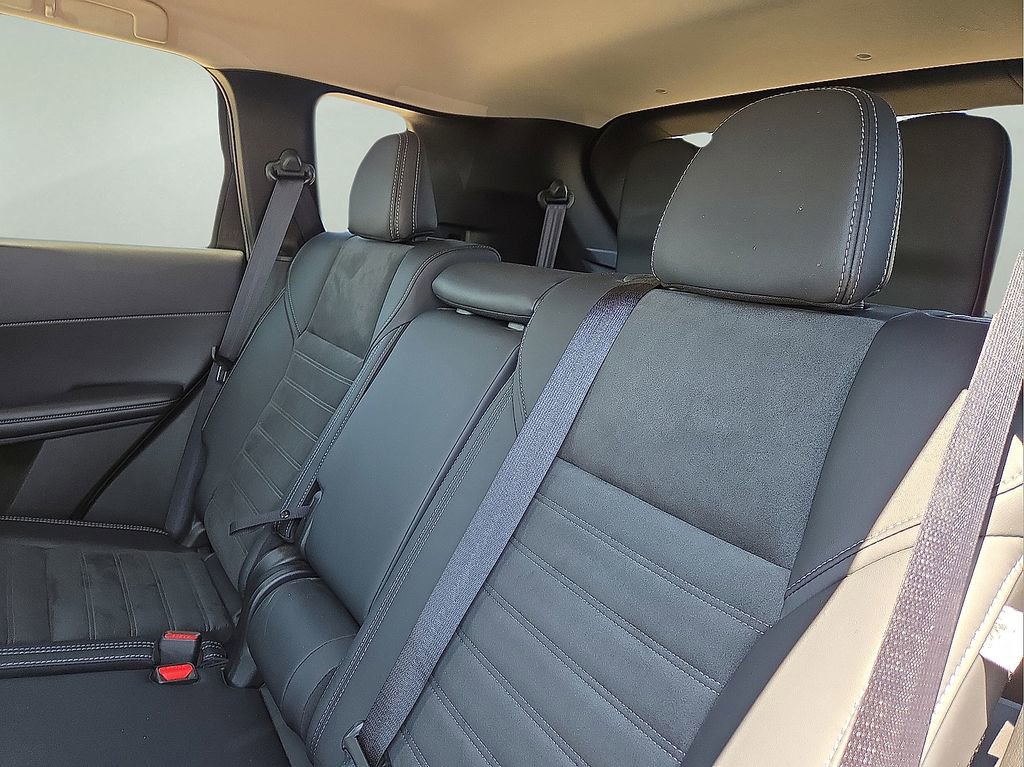 Used 2025 Mitsubishi Outlander SE image 19