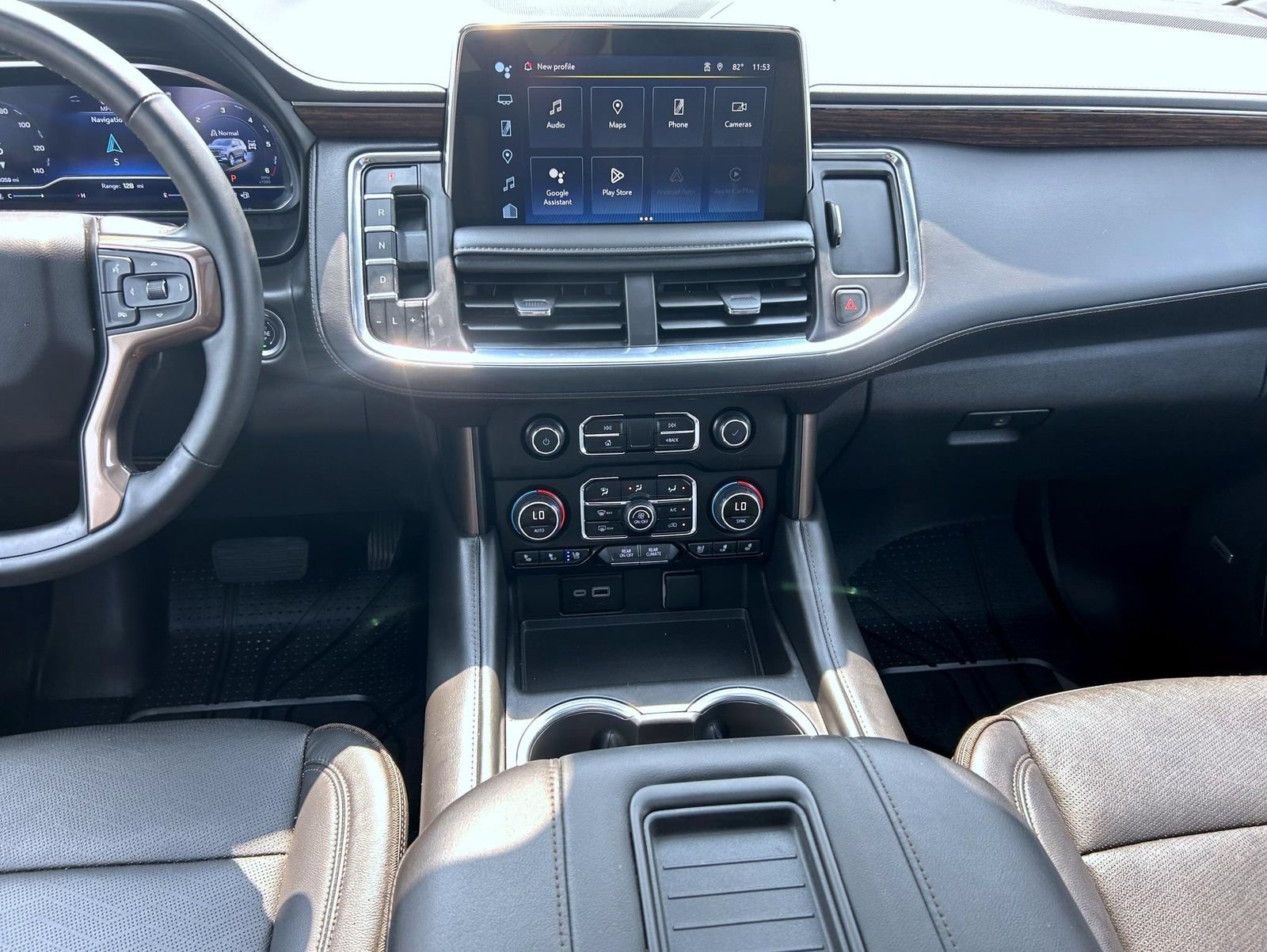 Used 2024 Chevrolet Tahoe High Country AWD/4WD image 13