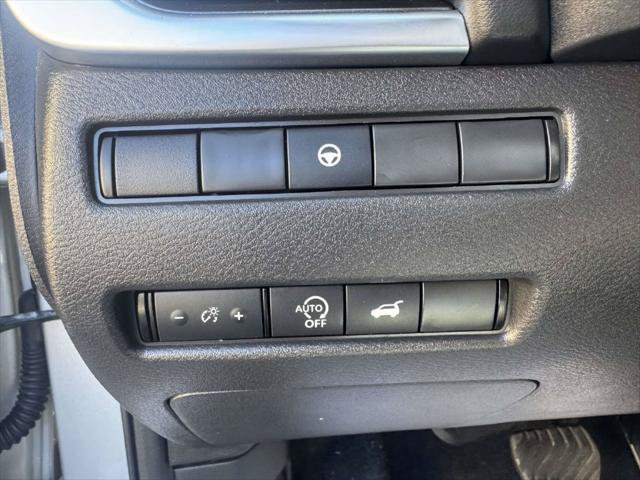 Used 2024 Nissan Rogue SV AWD/4WD image 19