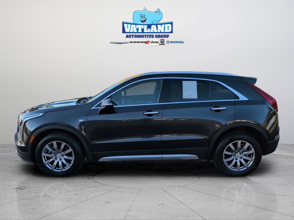 Used 2023 Cadillac XT4 Premium Luxury image 2