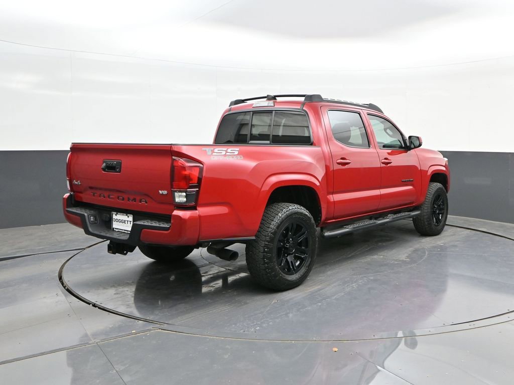 Used 2022 Toyota Tacoma SR AWD/4WD image 11
