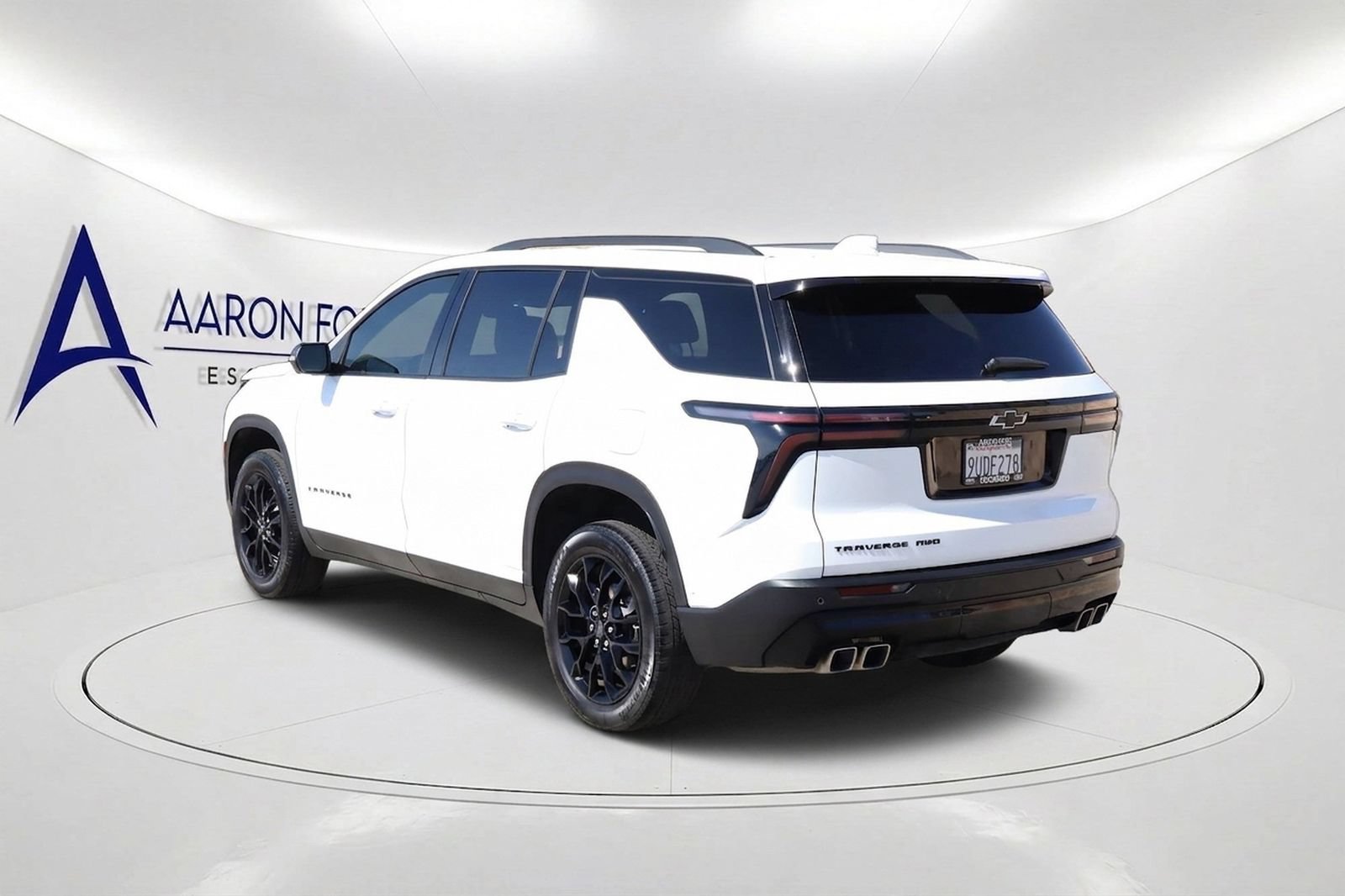 Used 2025 Chevrolet Traverse LT w/ Enhanced Driving Package AWD/4WD image 7
