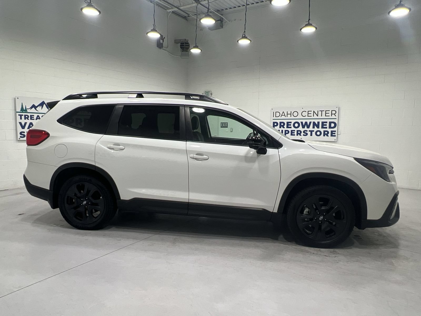 Used 2023 Subaru Ascent Onyx Edition Limited AWD/4WD image 9