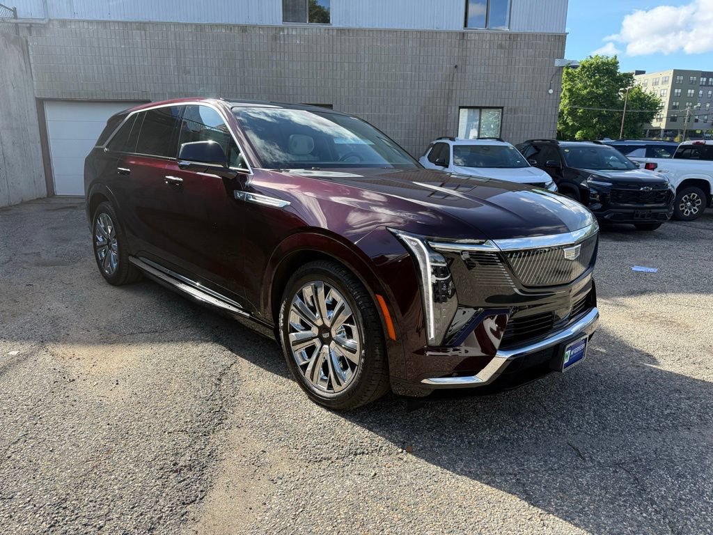Used 2025 Cadillac Escalade IQ Luxury 1 w/ LPO, Radiant Package AWD/4WD image 9