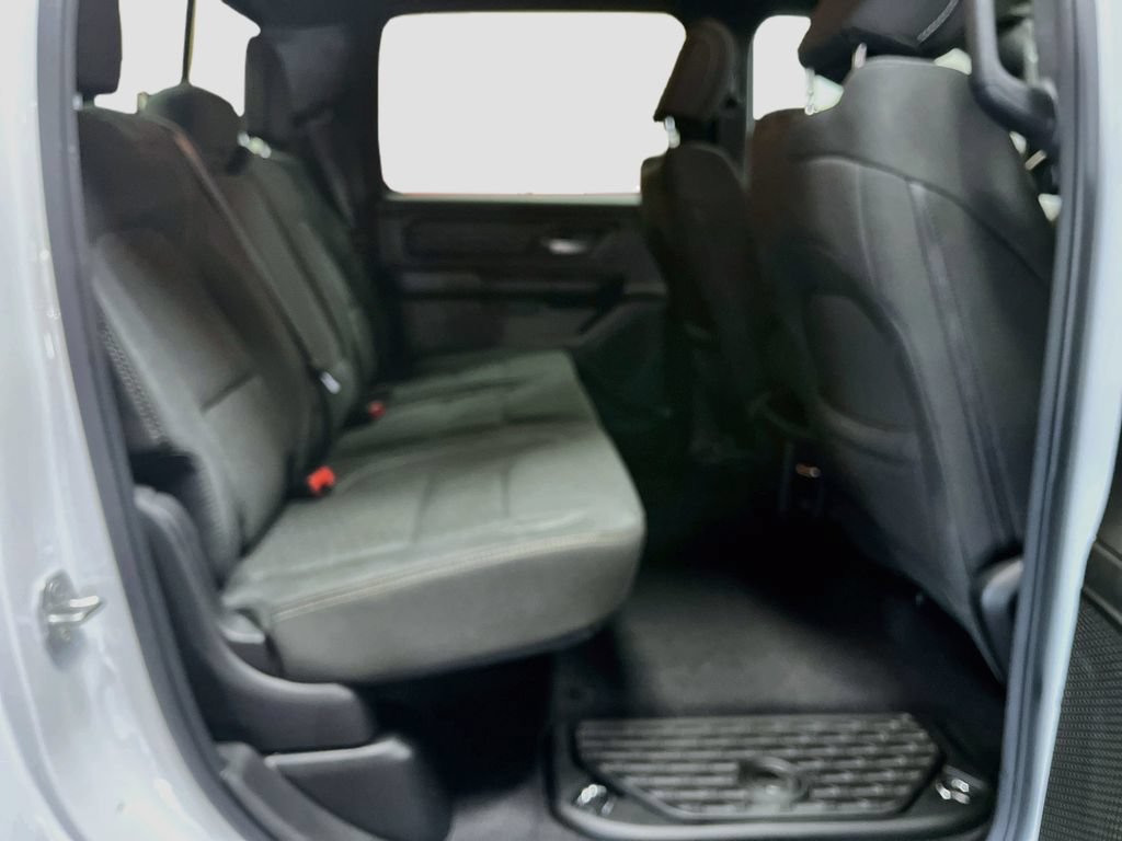 Used 2025 RAM 1500 Warlock AWD/4WD image 25