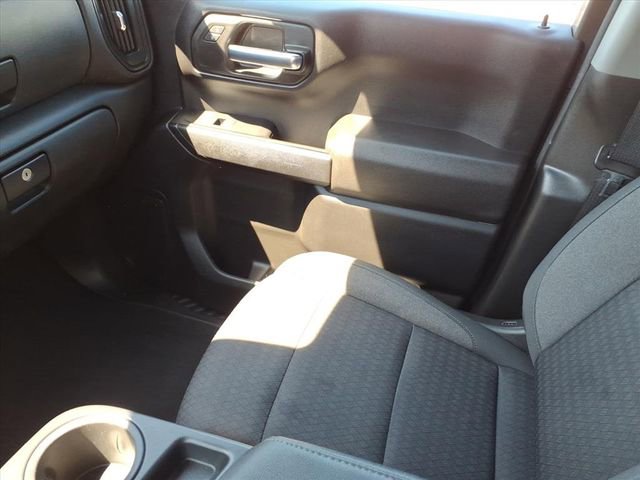 Certified 2022 Chevrolet Silverado 1500 Custom w/ LPO, Dark Essentials Package AWD/4WD image 15