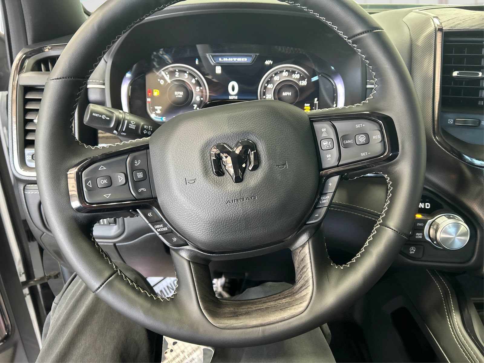 Used 2026 RAM 1500 Limited AWD/4WD image 15
