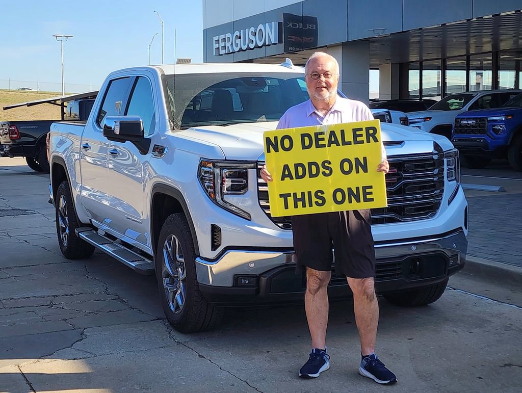 New 2026 GMC Sierra 1500 SLT image 1