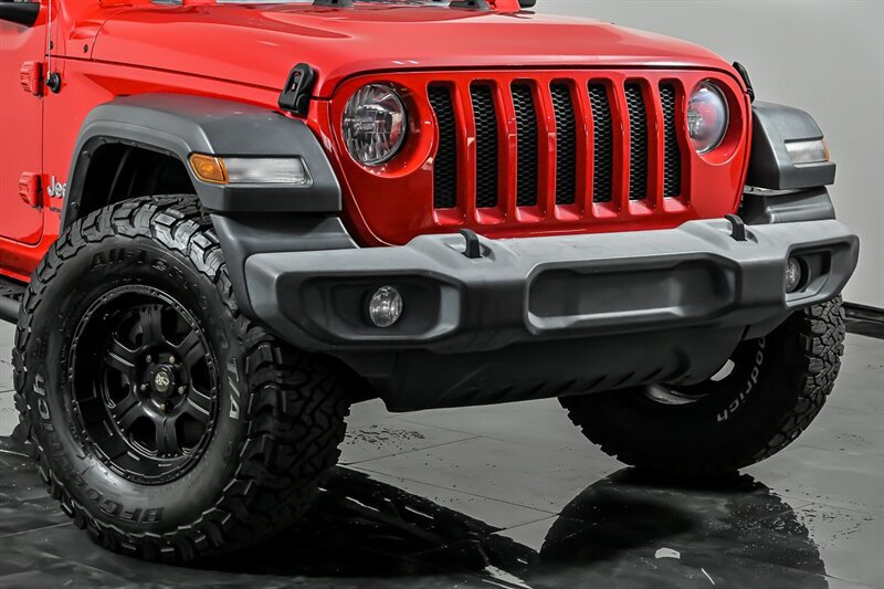 Used 2018 Jeep Wrangler Unlimited Sport AWD/4WD image 2