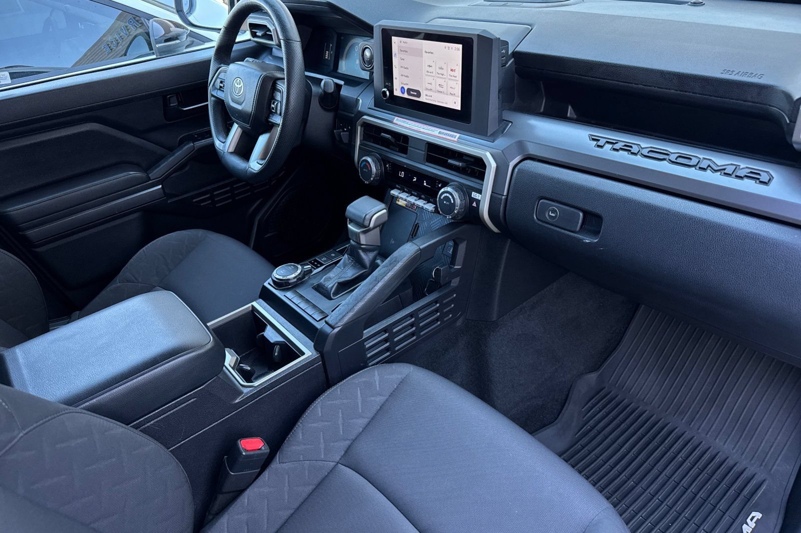 Used 2024 Toyota Tacoma SR5 AWD/4WD image 16