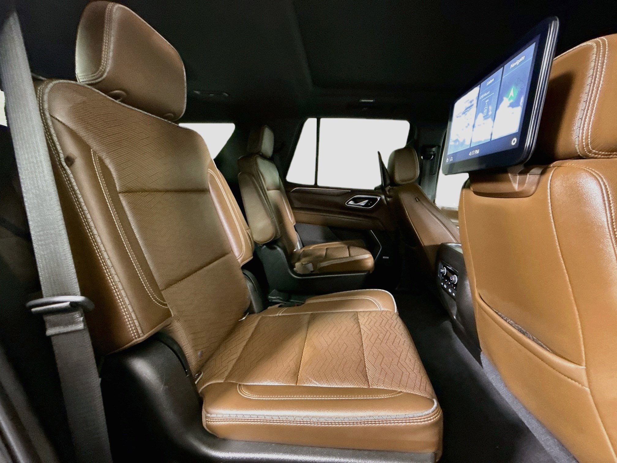 Used 2021 Chevrolet Tahoe High Country w/ Premium Package RWD image 27