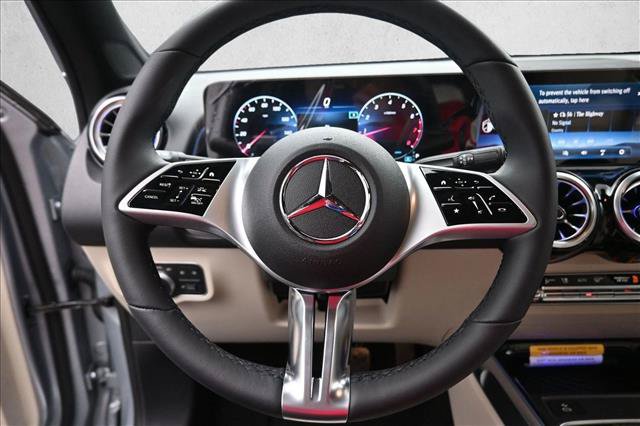 New 2026 Mercedes-Benz GLB 250 4MATIC image 14