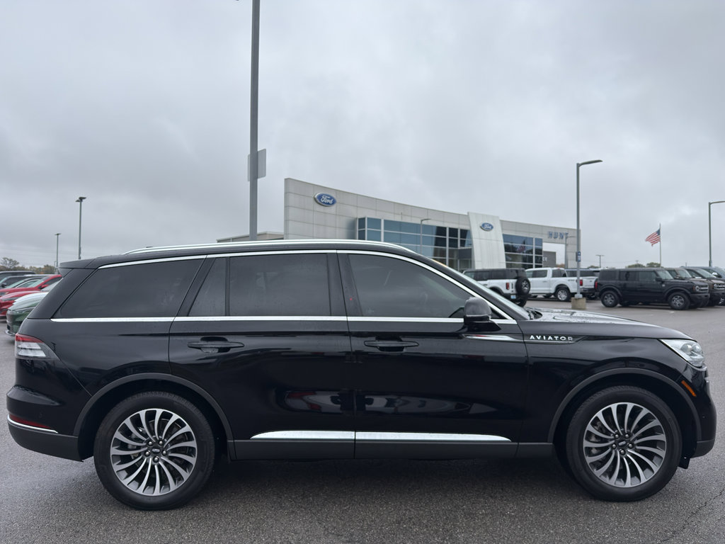 Used 2022 Lincoln Aviator Reserve w/ Equipment Group 201A AWD/4WD image 4