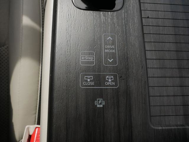 Certified 2024 Nissan Ariya AWD image 20