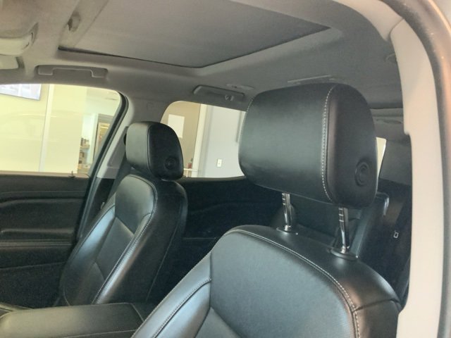 Used 2023 GMC Acadia SLT w/ Technology Package image 16