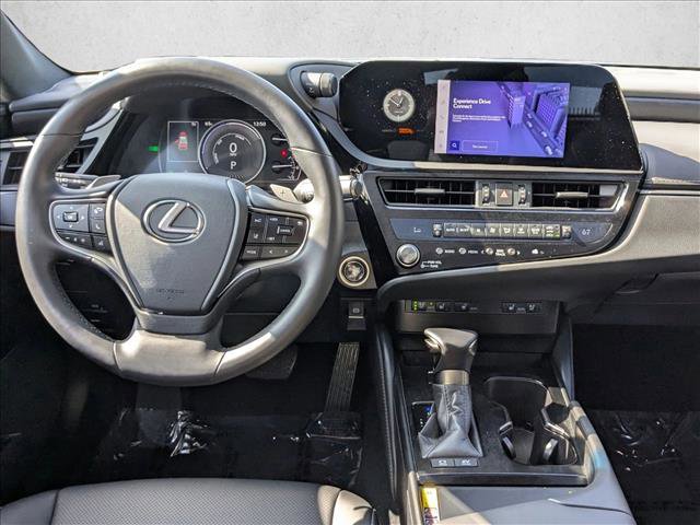 Certified 2025 Lexus ES 300h w/ Premium Package image 17