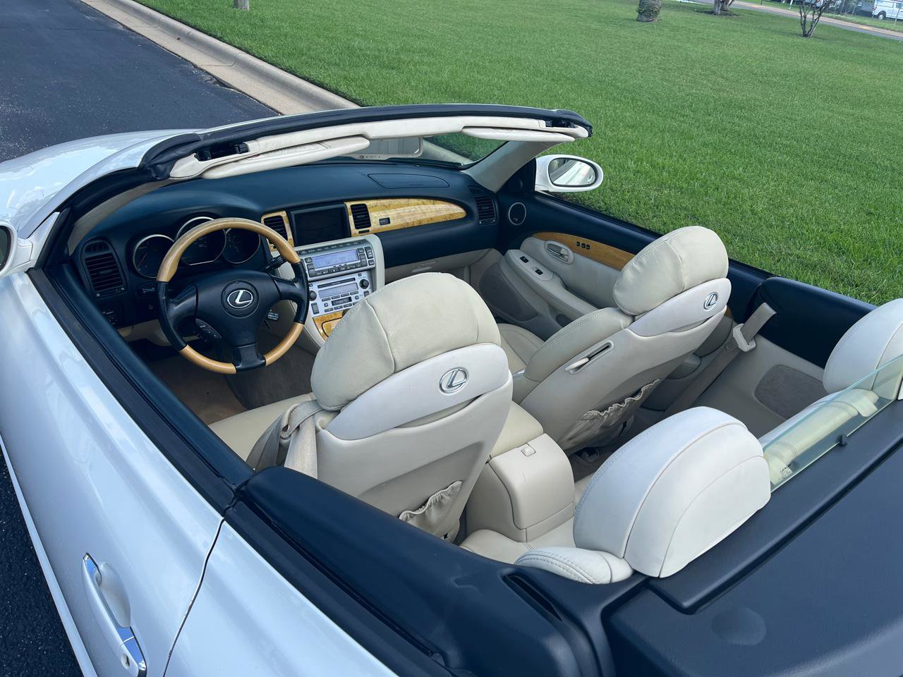 Used 2005 Lexus SC 430 Convertible RWD image 17