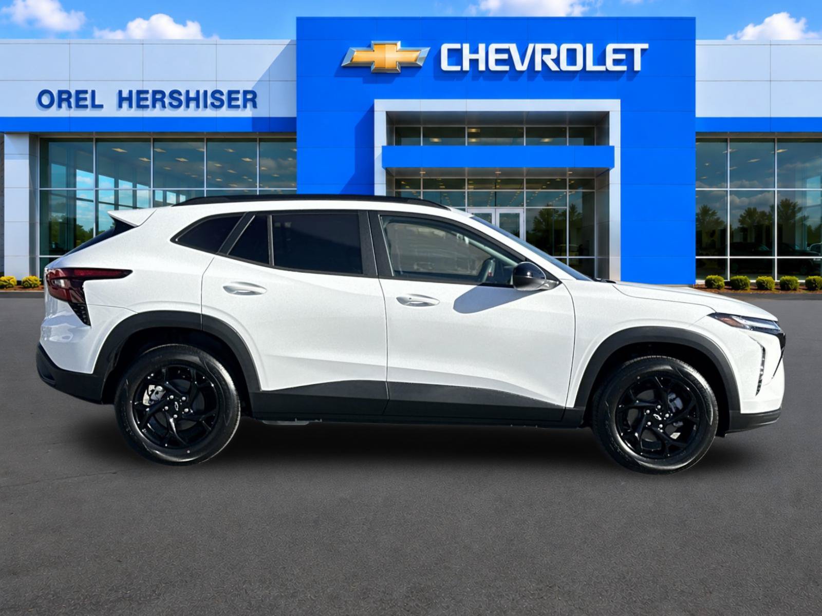 New 2026 Chevrolet Trax LT w/ Driver Confidence Package FWD image 3