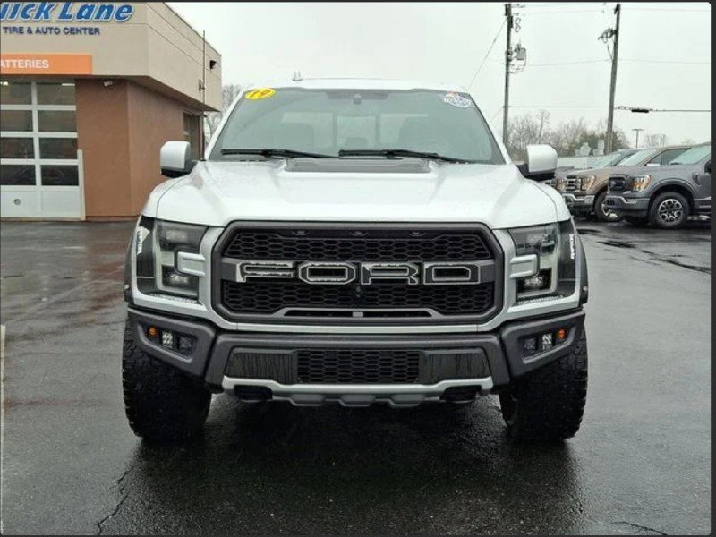 Used 2019 Ford F150 Raptor w/ Equipment Group 802A Luxury image 11