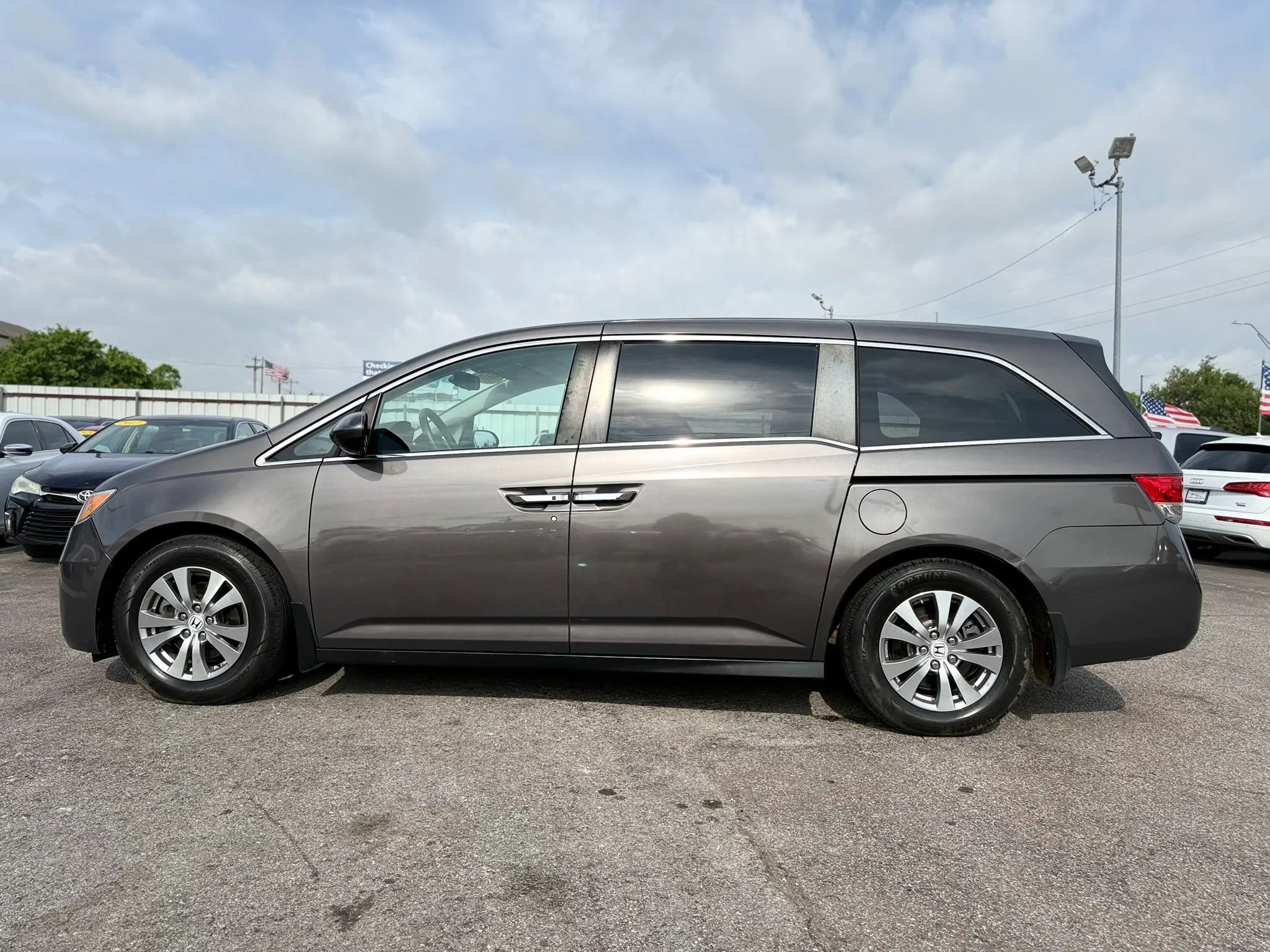 Used 2014 Honda Odyssey EX image 11