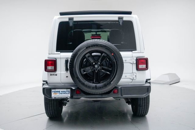 Used 2019 Jeep Wrangler Unlimited Sahara AWD/4WD image 5