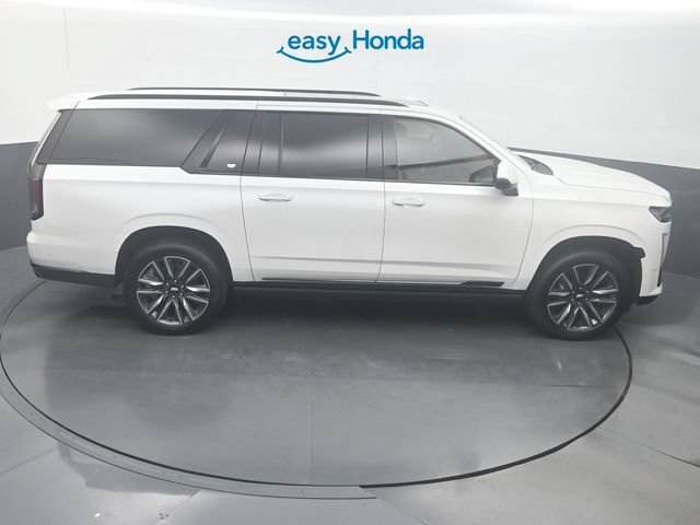 Used 2024 Cadillac Escalade ESV Sport w/ LPO, ONYX Package AWD/4WD image 27