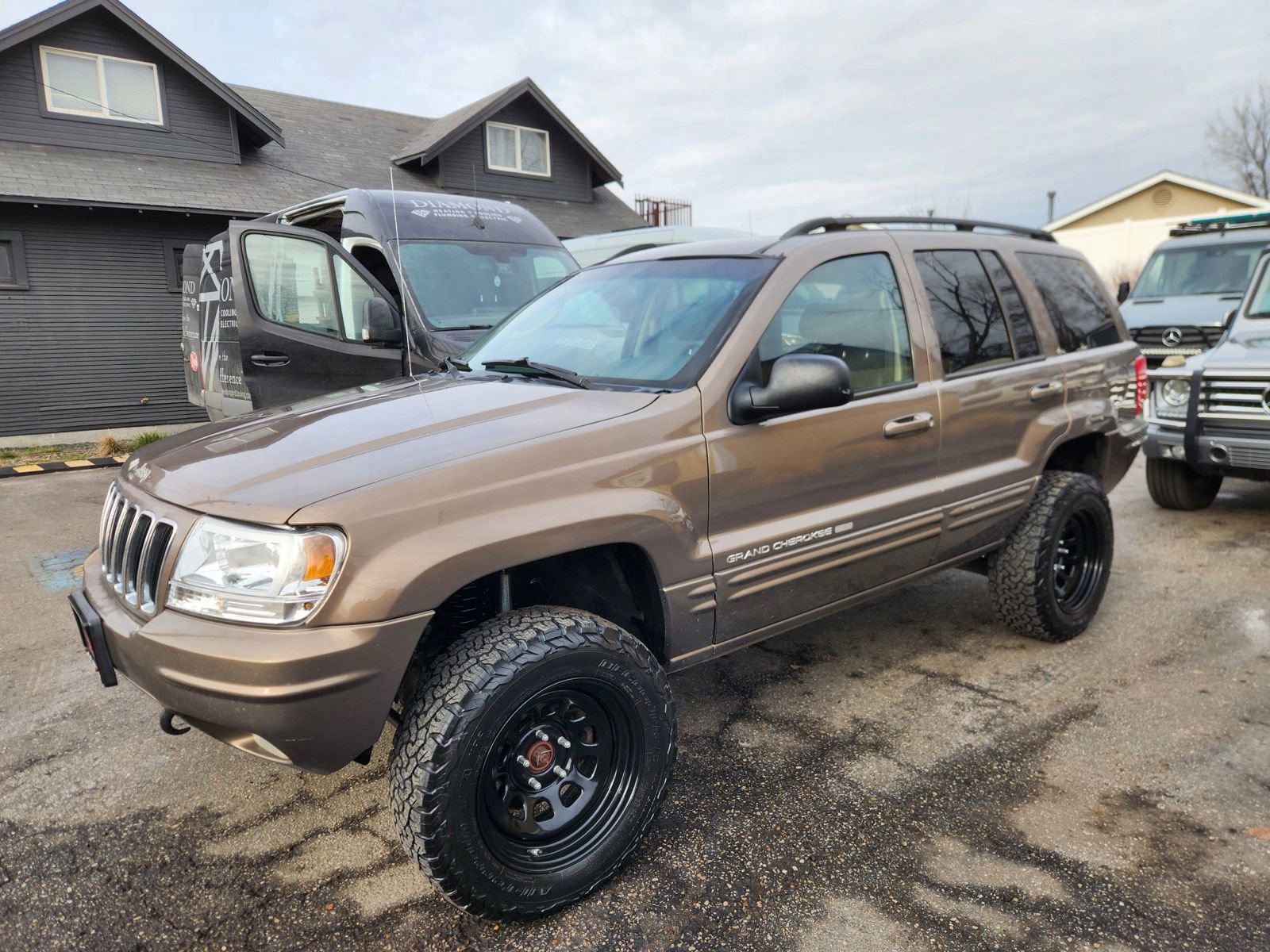 Used 2002 Jeep Grand Cherokee Limited image 1