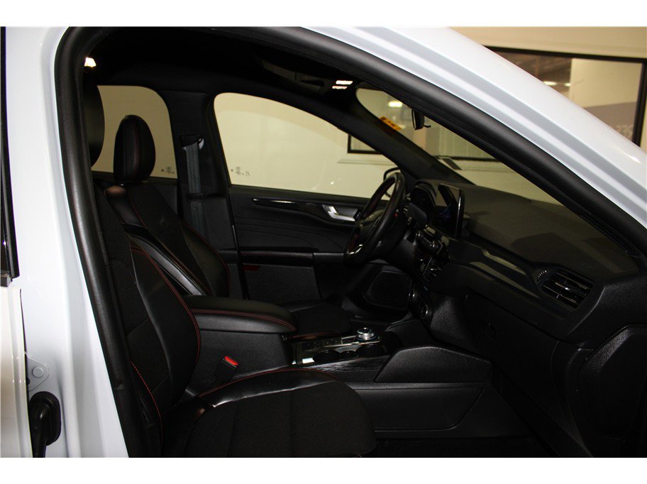 Used 2025 Ford Escape ST-Line Select image 25