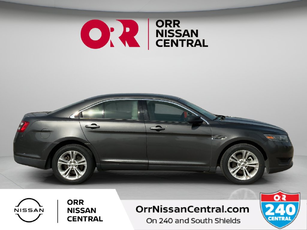 Used 2017 Ford Taurus SE FWD image 4