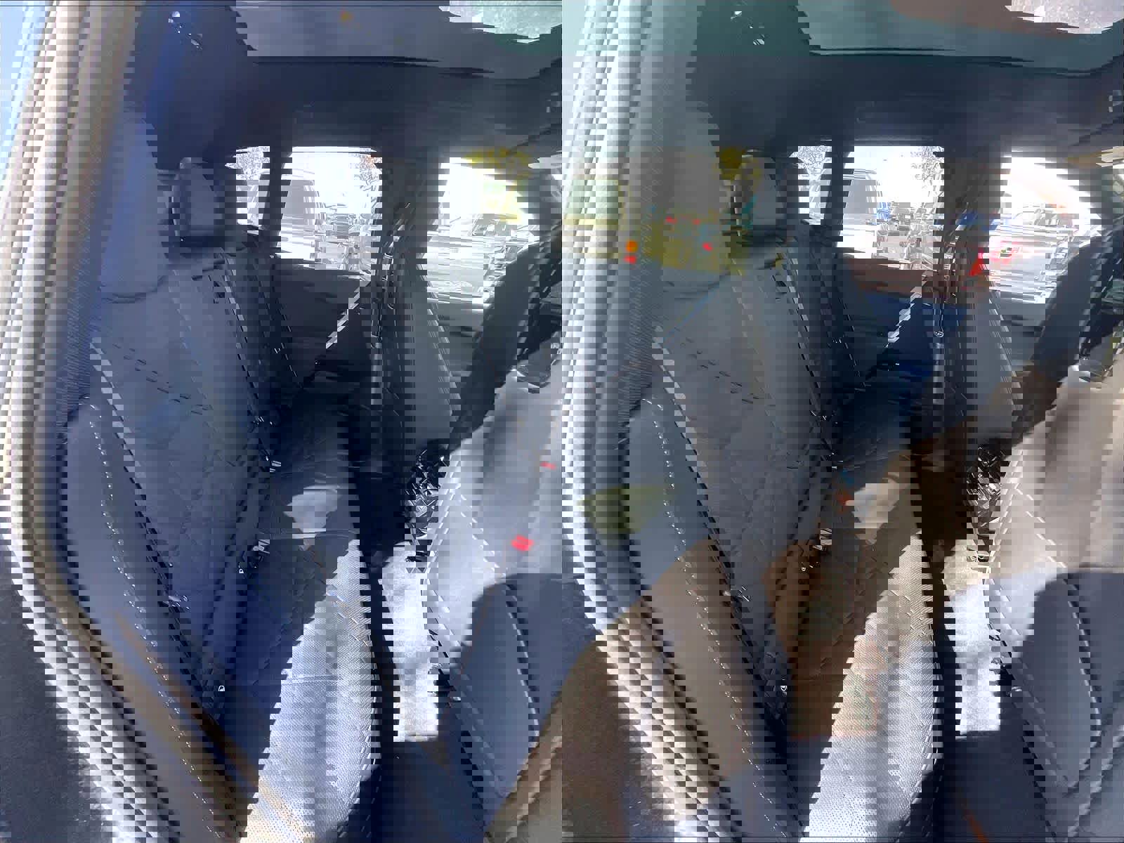 Used 2025 BMW iX xDrive50 w/ Sport Package image 27