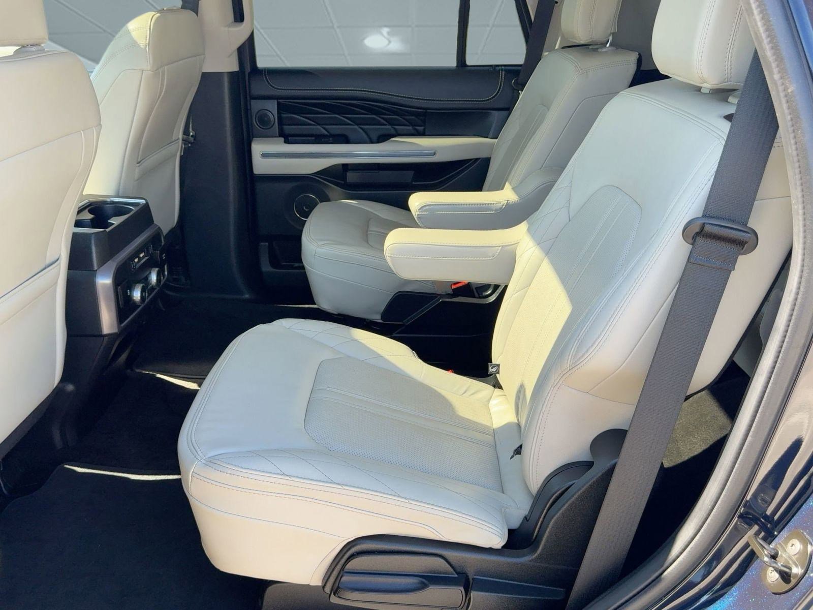 Used 2021 Ford Expedition Platinum image 15