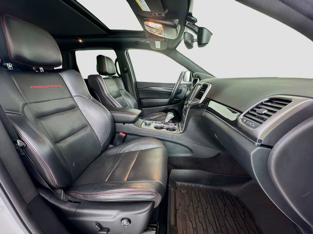 Used 2018 Jeep Grand Cherokee Trailhawk w/ Trailhawk Luxury Group image 25