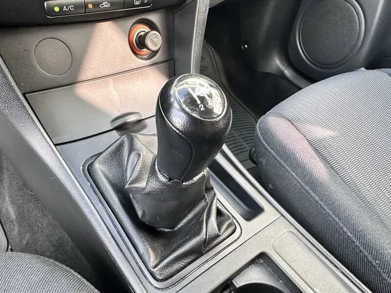Used 2008 MAZDA MAZDA3 i Touring FWD image 24