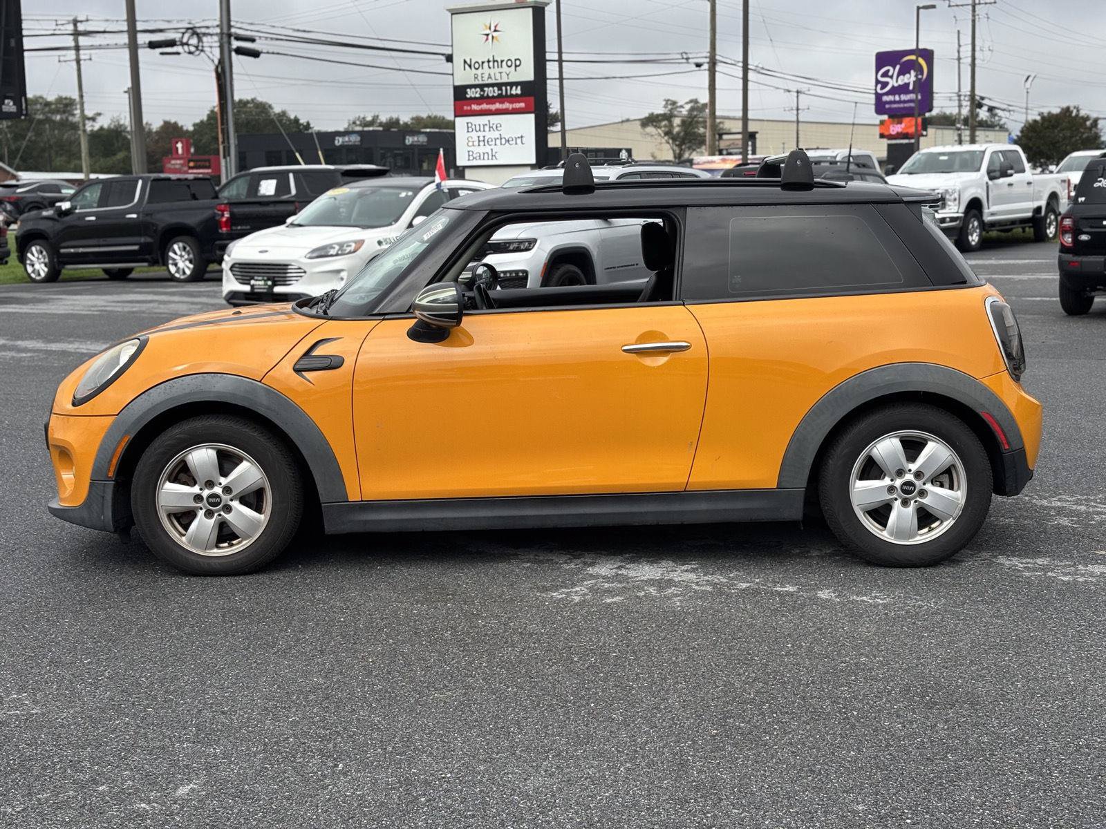 Used 2016 MINI Cooper 2-Door Hardtop FWD image 7