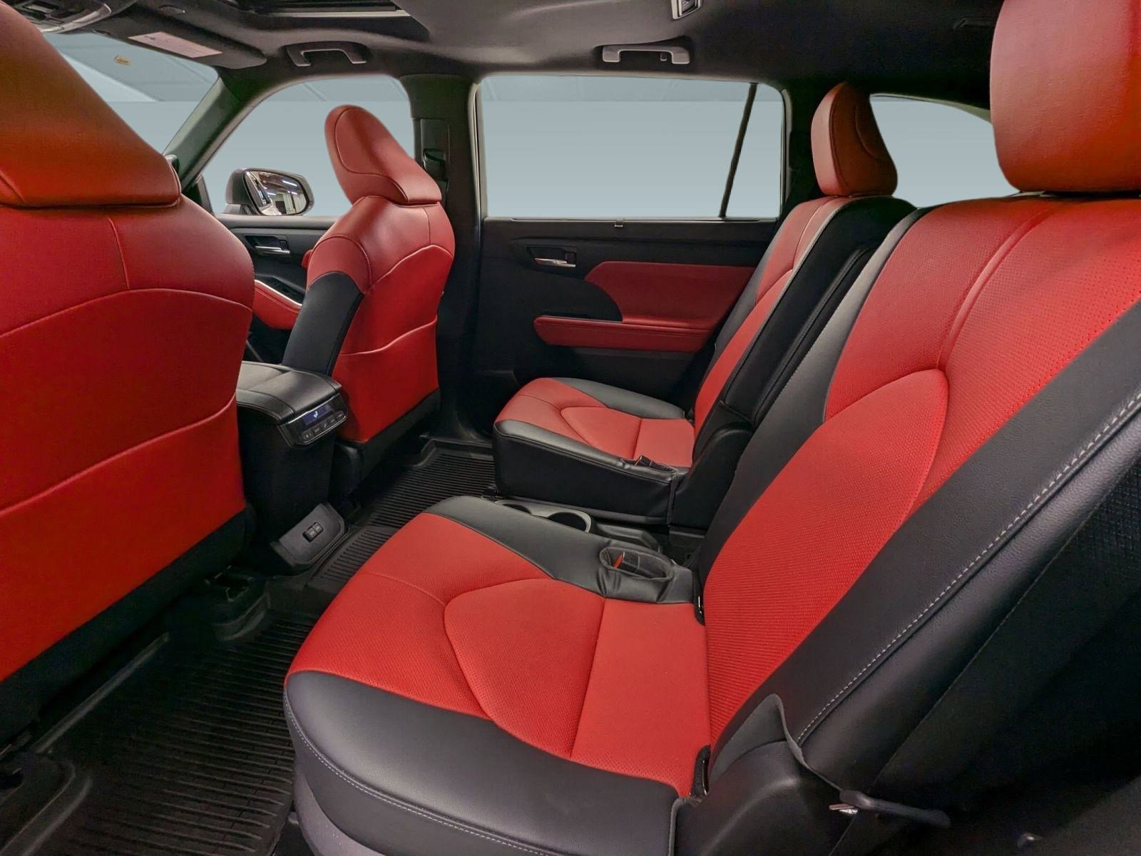 Used 2023 Toyota Highlander XSE image 20