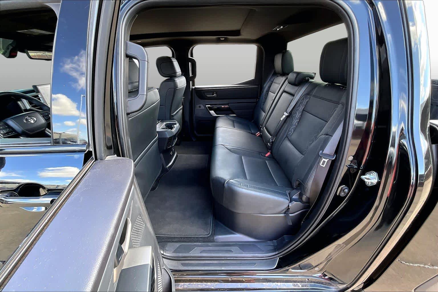 Used 2025 Toyota Tundra Limited AWD/4WD image 19