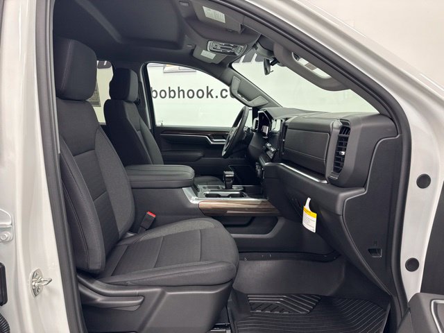 New 2026 Chevrolet Silverado 1500 LT w/ Z71 Off-Road Package AWD/4WD image 32