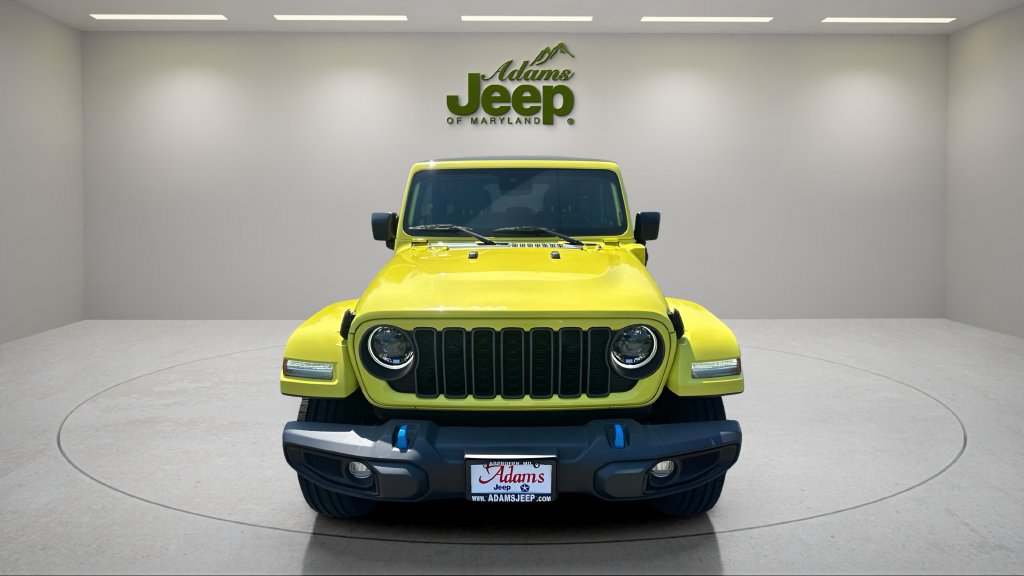 Used 2024 Jeep Wrangler Unlimited w/ Convenience Group AWD/4WD image 2