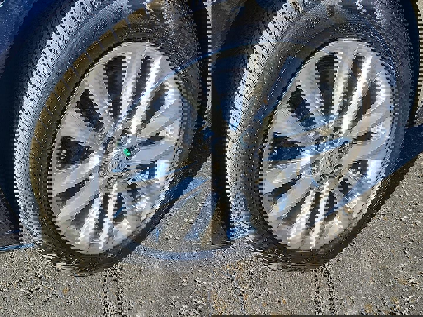 Used 2022 Cadillac XT6 Premium Luxury w/ Technology Package image 4