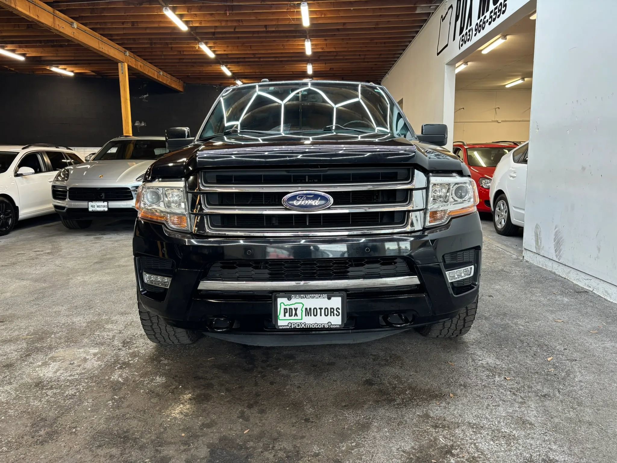Used 2017 Ford Expedition EL Limited AWD/4WD image 3
