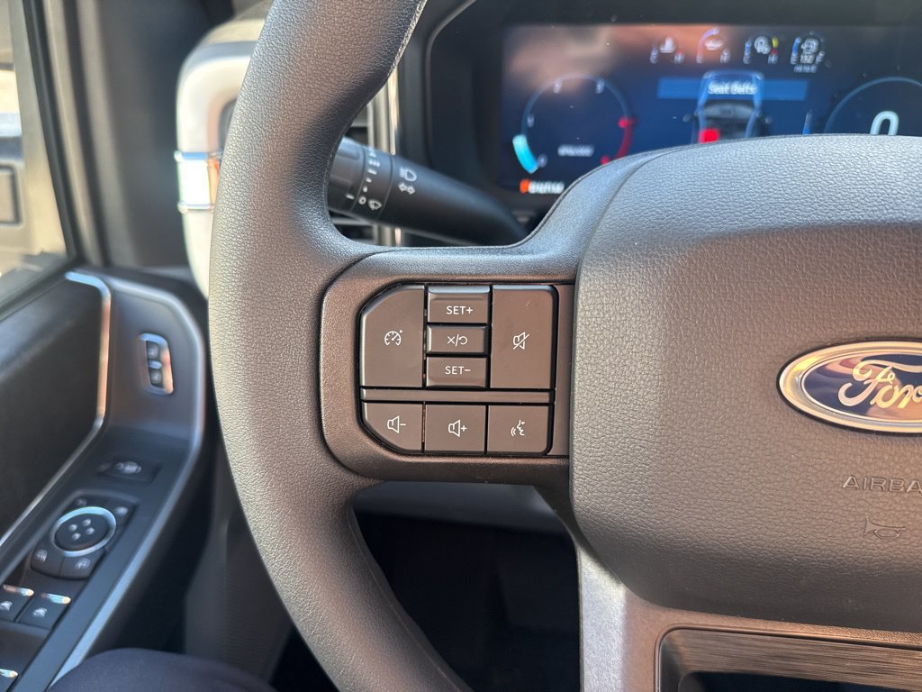 New 2026 Ford F350 XLT w/ XLT Premium Package AWD/4WD image 11